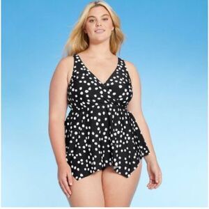 Women's Plus Size V-Neck Sharkbite Tankini Top - Kona Sol™ Dot Print